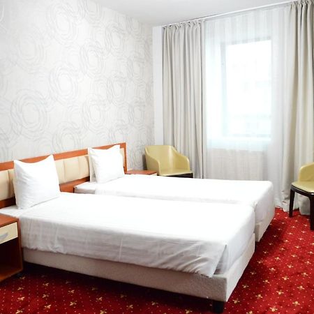 Kosher Hotel Lev Or Bükreş Dış mekan fotoğraf