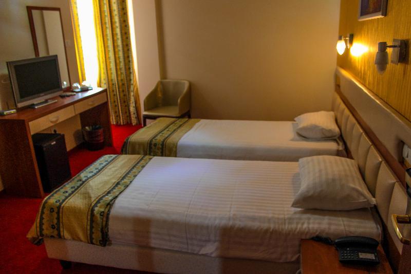 Kosher Hotel Lev Or Bükreş Dış mekan fotoğraf