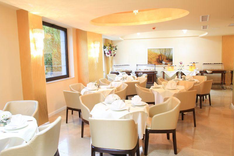 Kosher Hotel Lev Or Bükreş Dış mekan fotoğraf