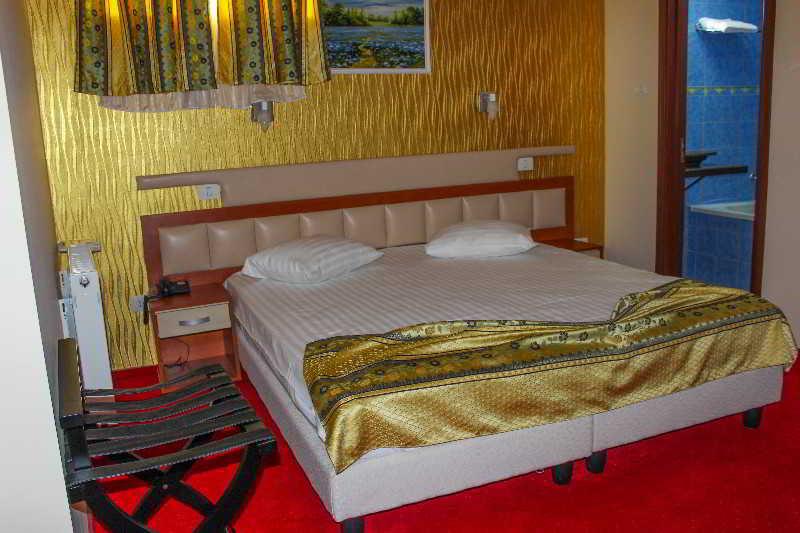 Kosher Hotel Lev Or Bükreş Dış mekan fotoğraf