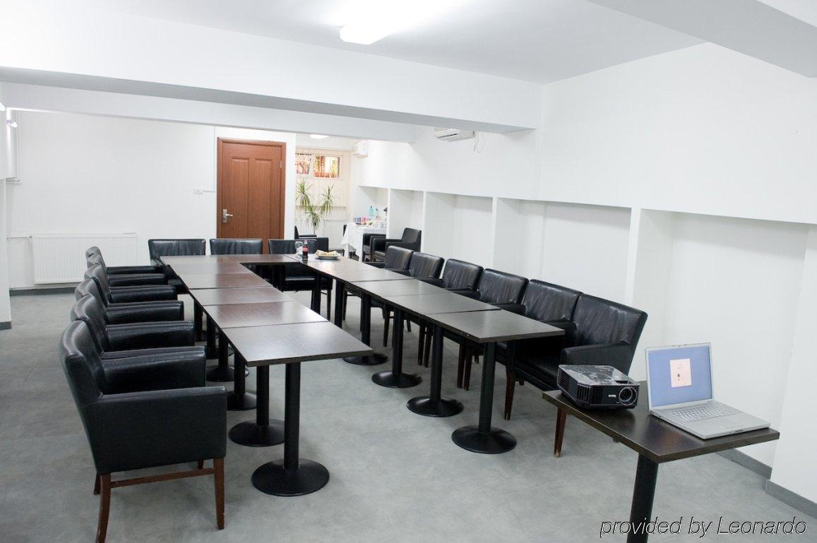 Kosher Hotel Lev Or Bükreş Dış mekan fotoğraf