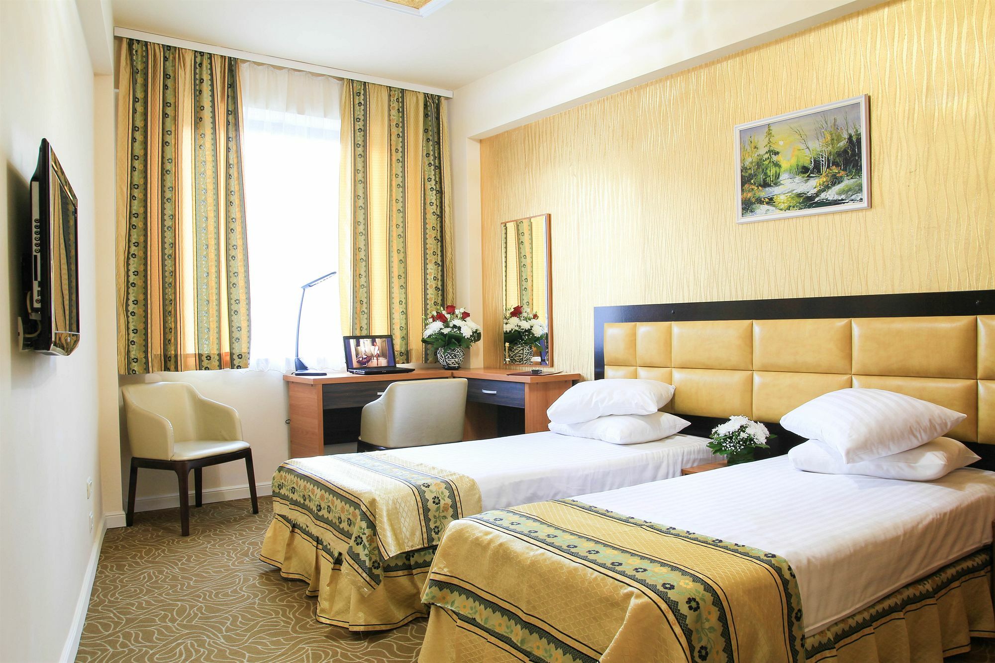 Kosher Hotel Lev Or Bükreş Dış mekan fotoğraf