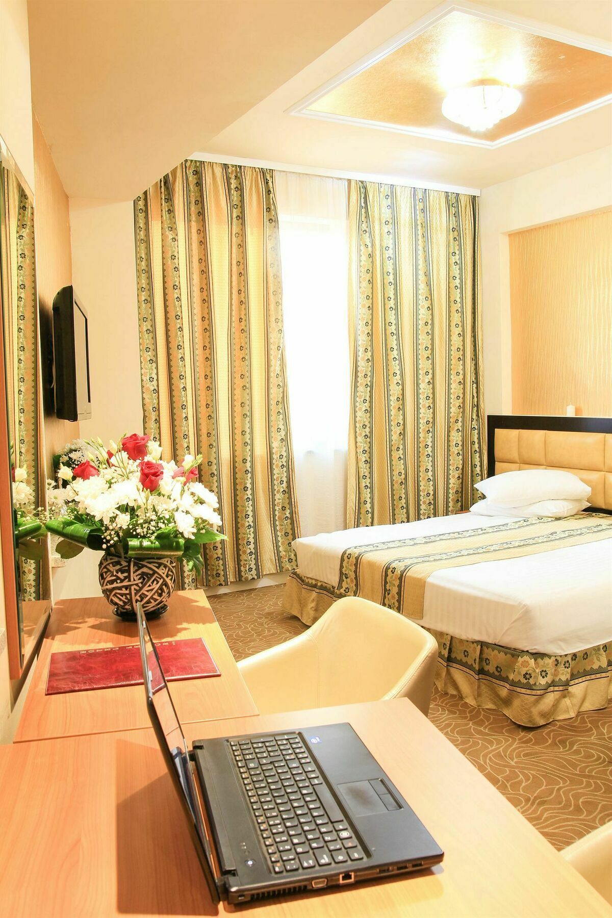 Kosher Hotel Lev Or Bükreş Dış mekan fotoğraf