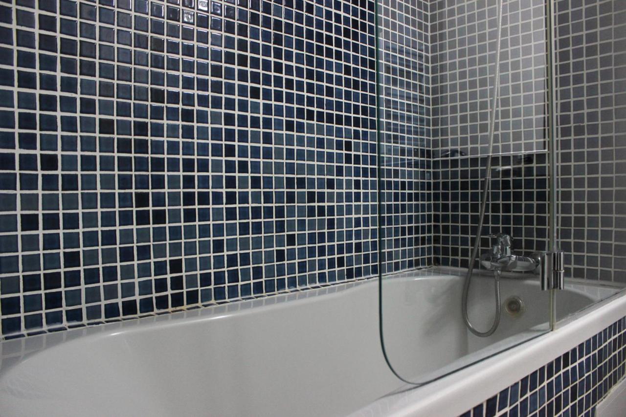 Kosher Hotel Lev Or Bükreş Dış mekan fotoğraf