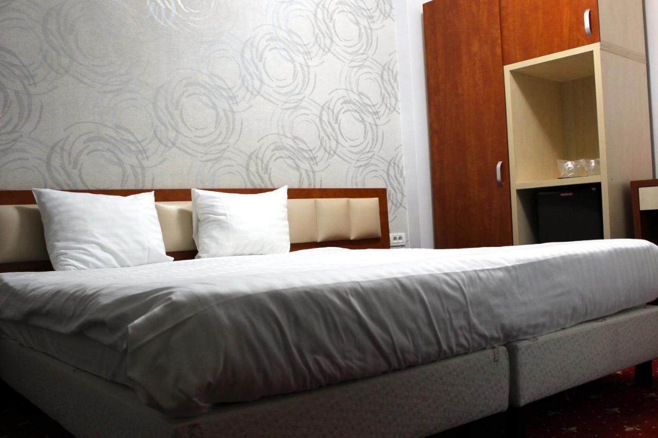 Kosher Hotel Lev Or Bükreş Dış mekan fotoğraf