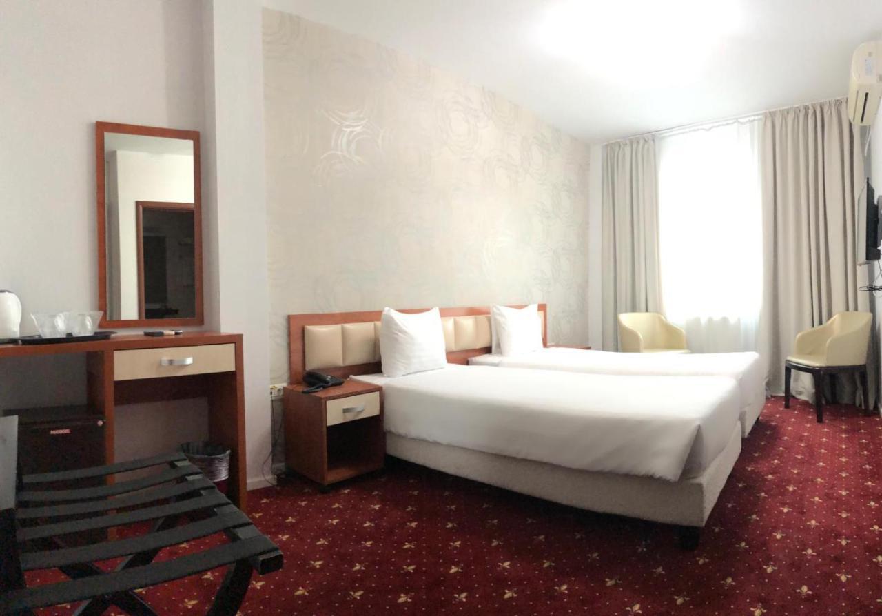 Kosher Hotel Lev Or Bükreş Dış mekan fotoğraf